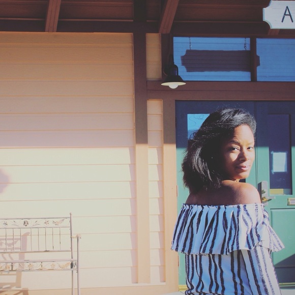 ๐Hey Iโm Keni๐ LIKE THIS TO BOOKMARK MY CLOSET! - Picture 7 of 8